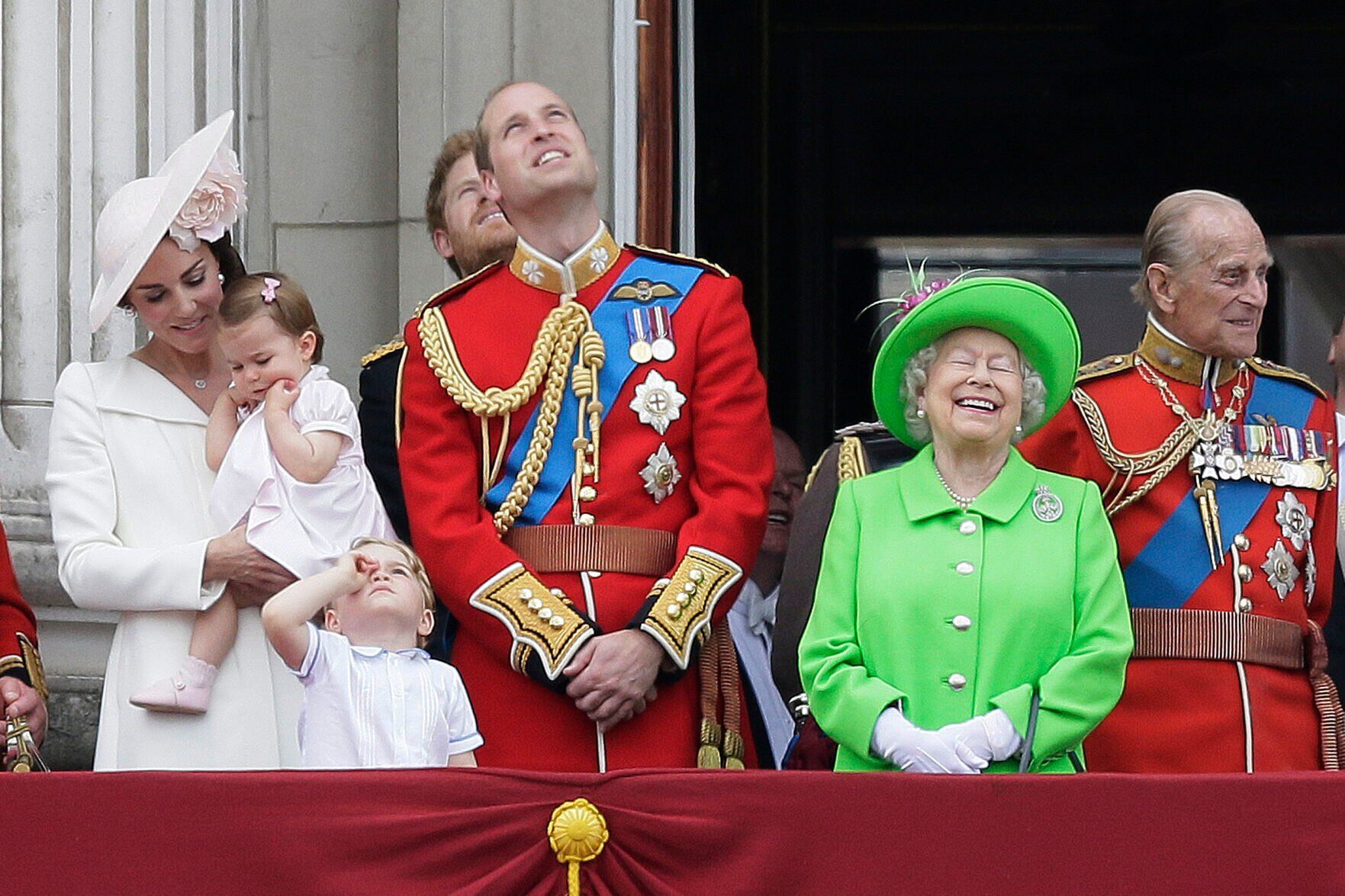 2016 Britain-Queen's Style